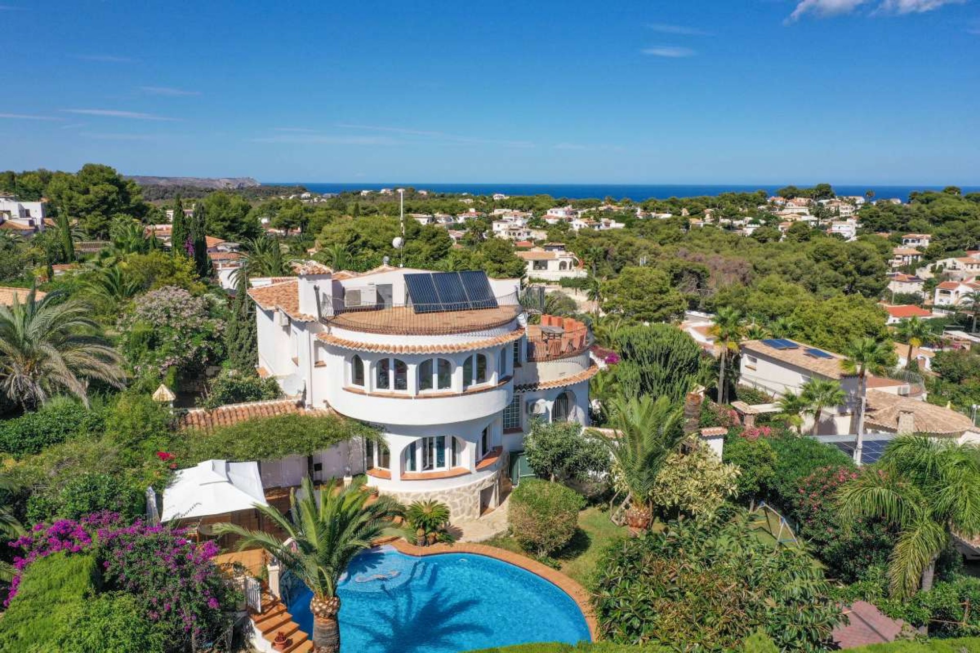 Resale - Villa -
Jávea - Costa Blanca