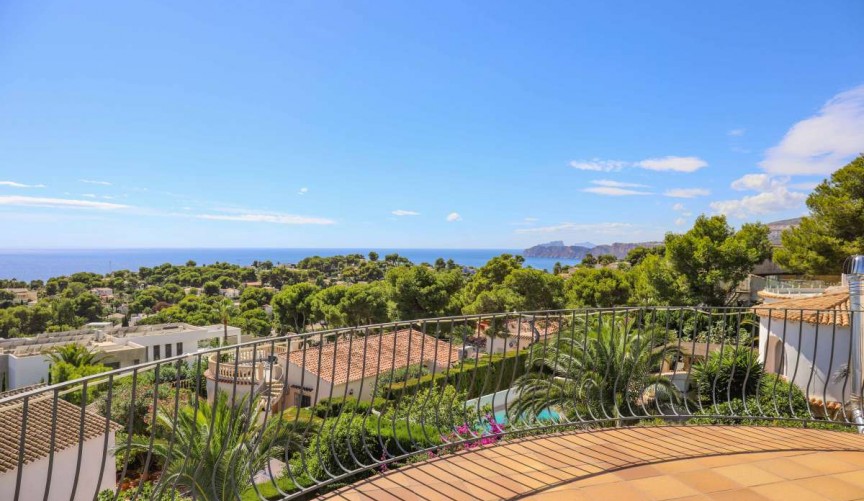 Resale - Villa -
Jávea - Costa Blanca