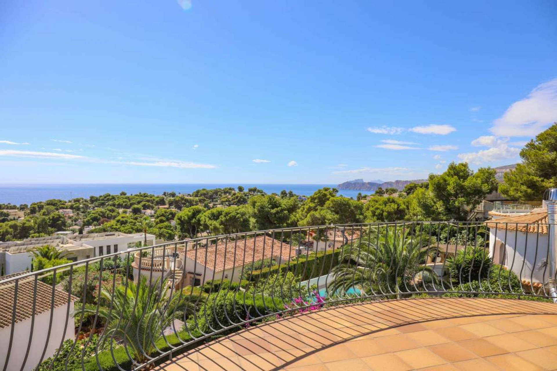 Resale - Villa -
Jávea - Costa Blanca