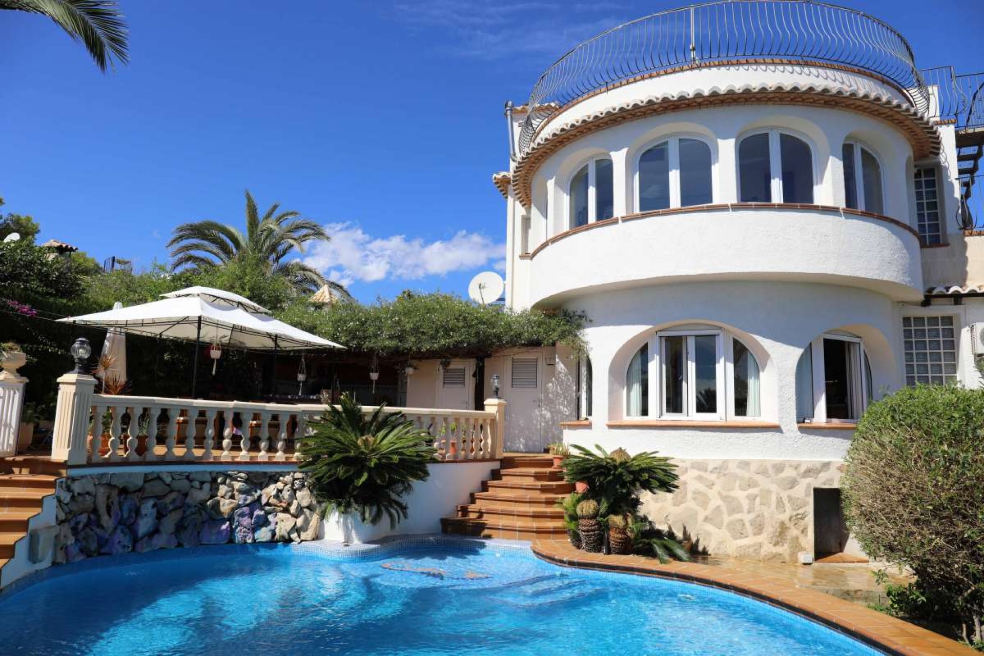 Resale - Villa -
Jávea - Costa Blanca