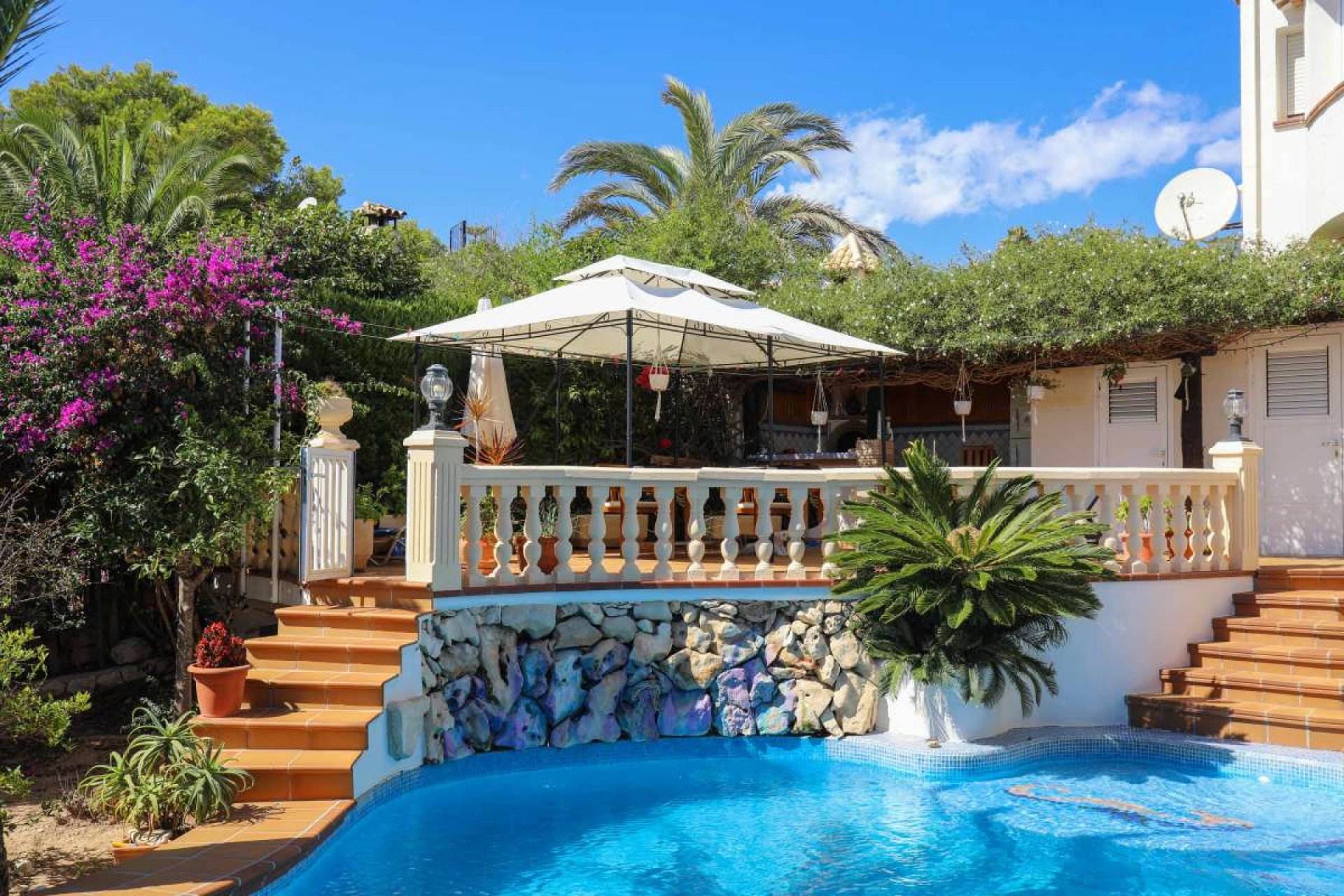 Resale - Villa -
Jávea - Costa Blanca