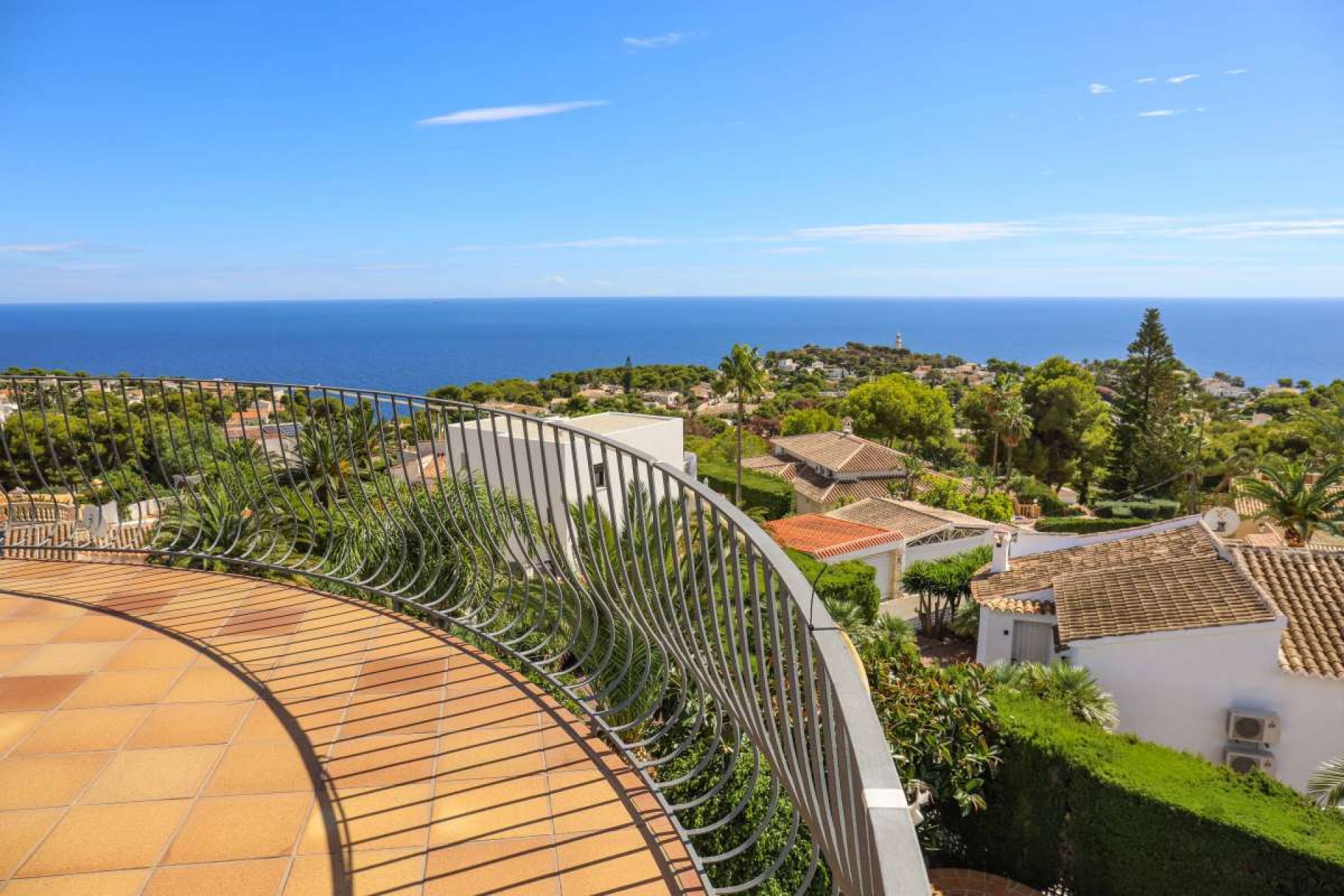 Resale - Villa -
Jávea - Costa Blanca