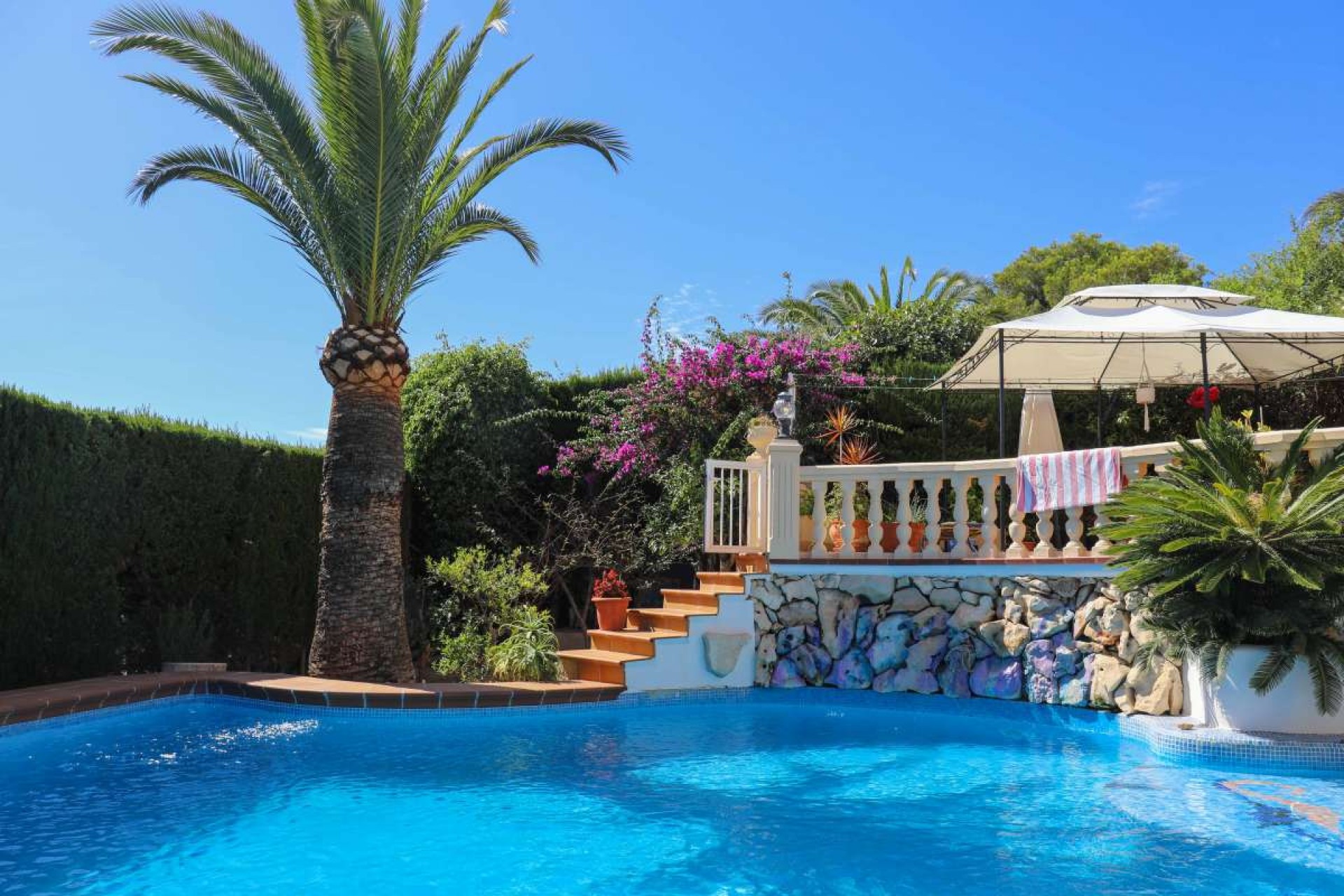 Resale - Villa -
Jávea - Costa Blanca