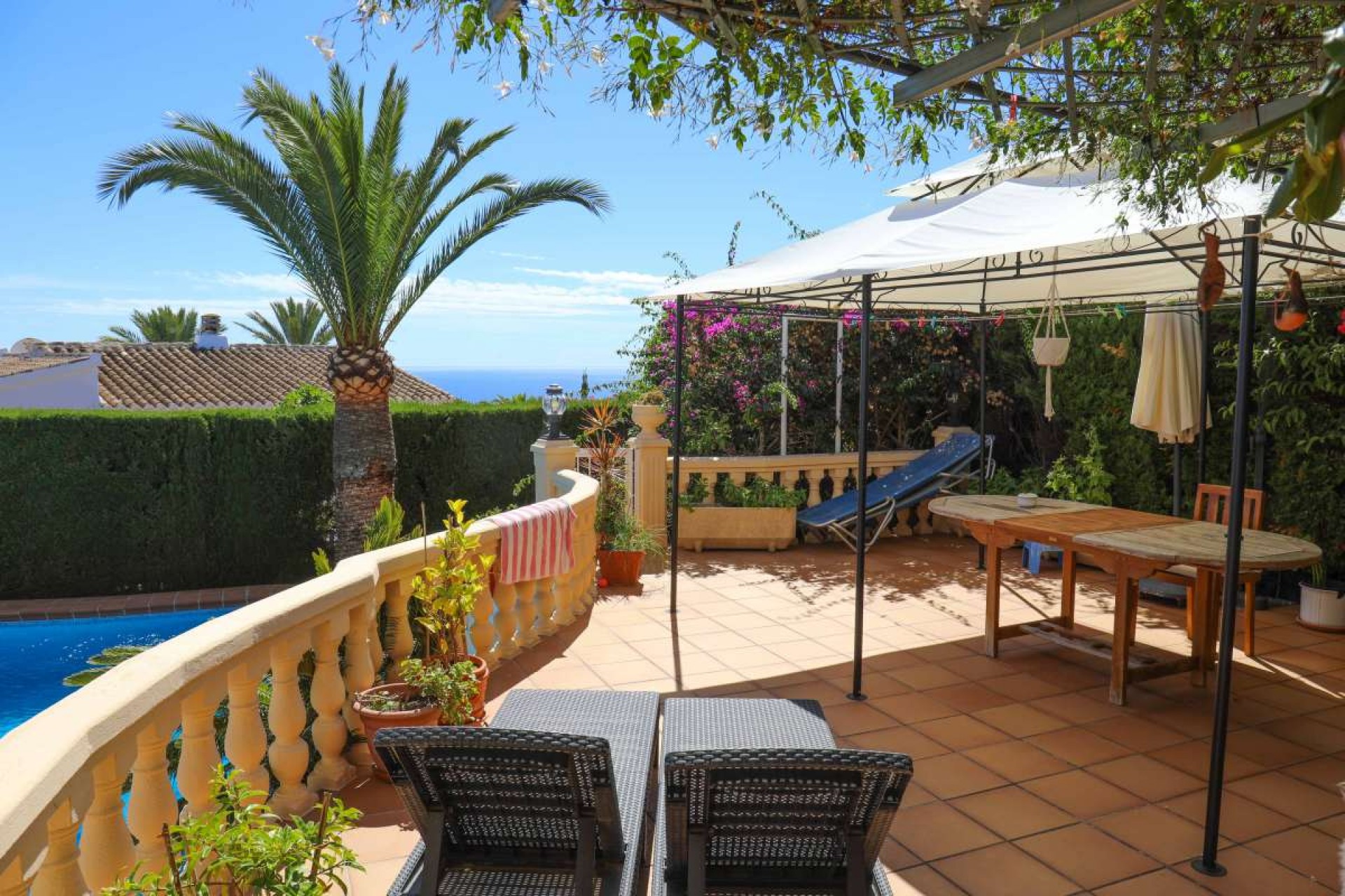 Resale - Villa -
Jávea - Costa Blanca