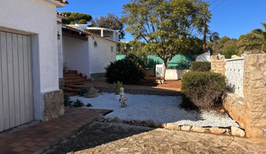 Resale - Villa -
Jávea - Costa Blanca