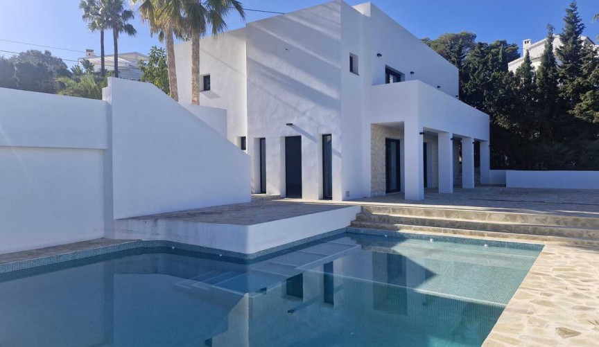 Resale - Villa -
Jávea - Costa Blanca