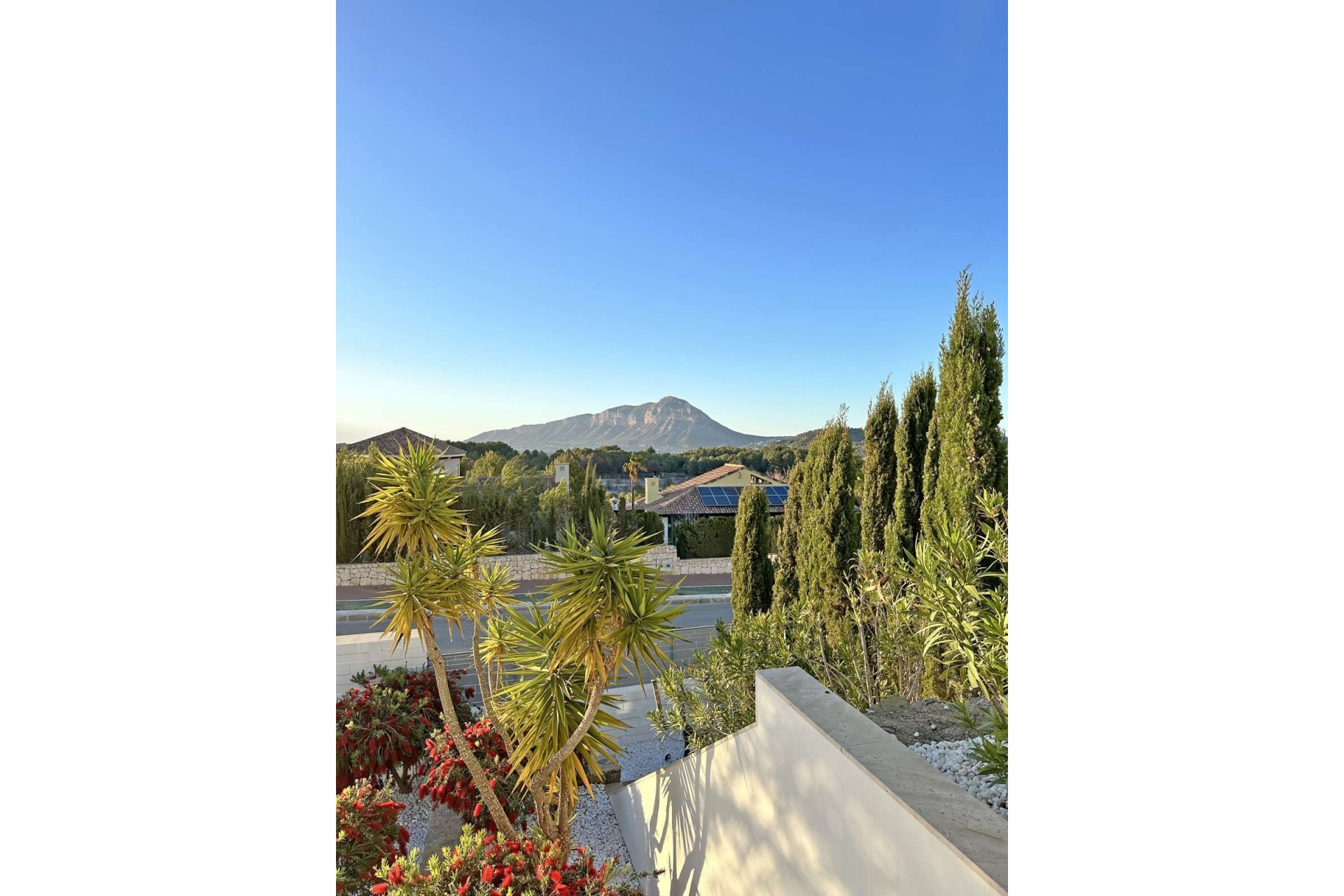 Resale - Villa -
Jávea - Costa Blanca