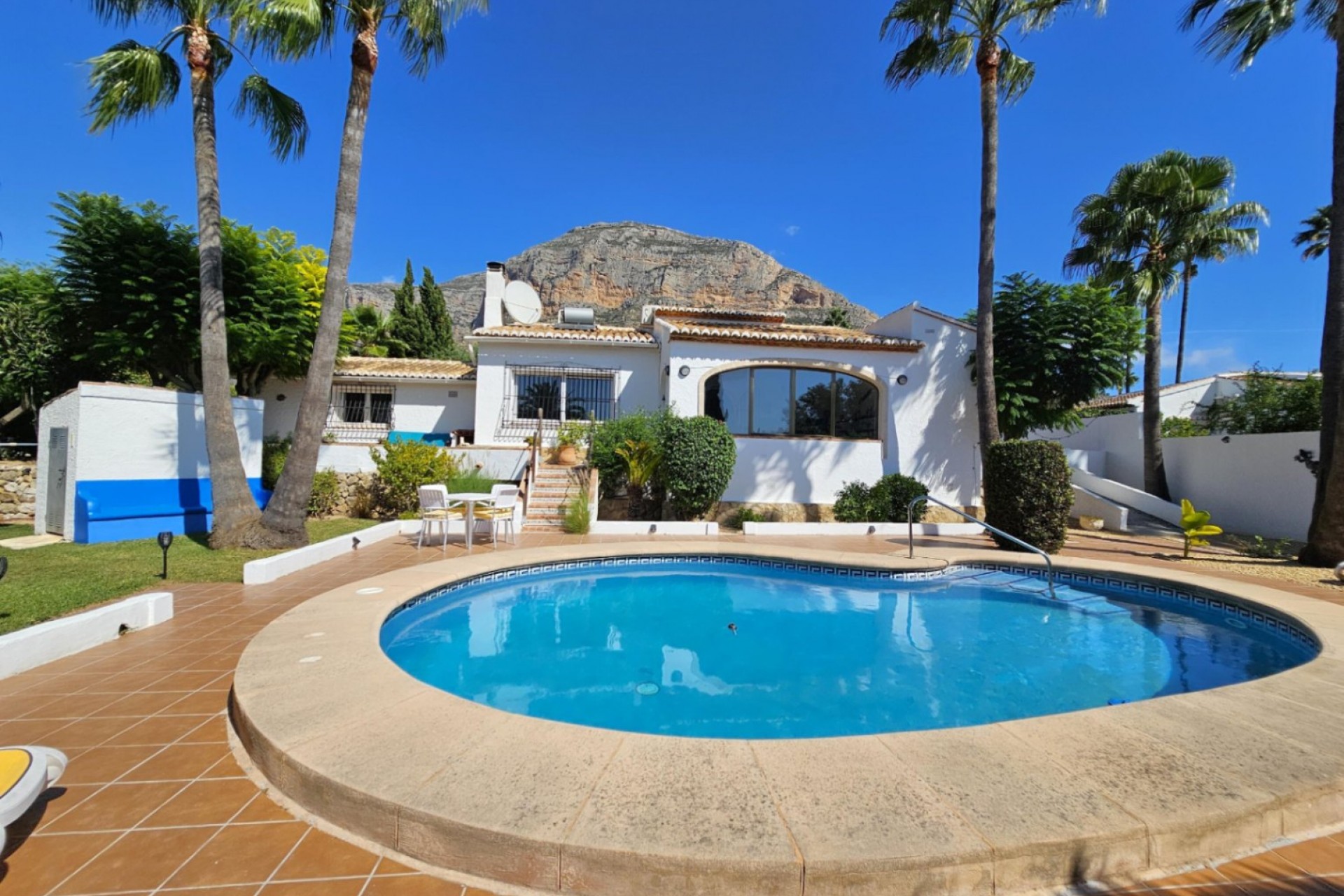 Resale - Villa -
Jávea - Costa Blanca
