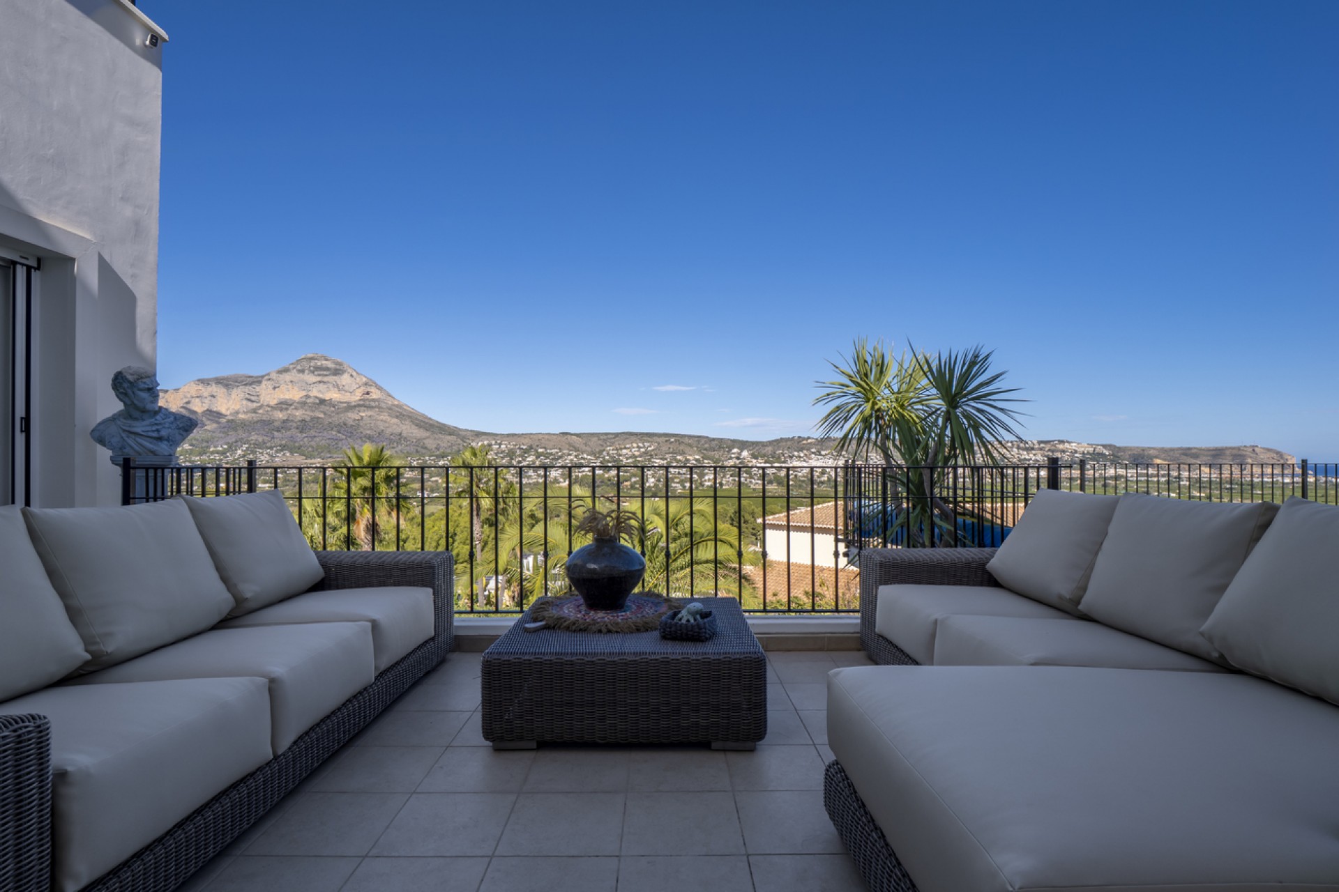 Resale - Villa -
Jávea - Costa Blanca
