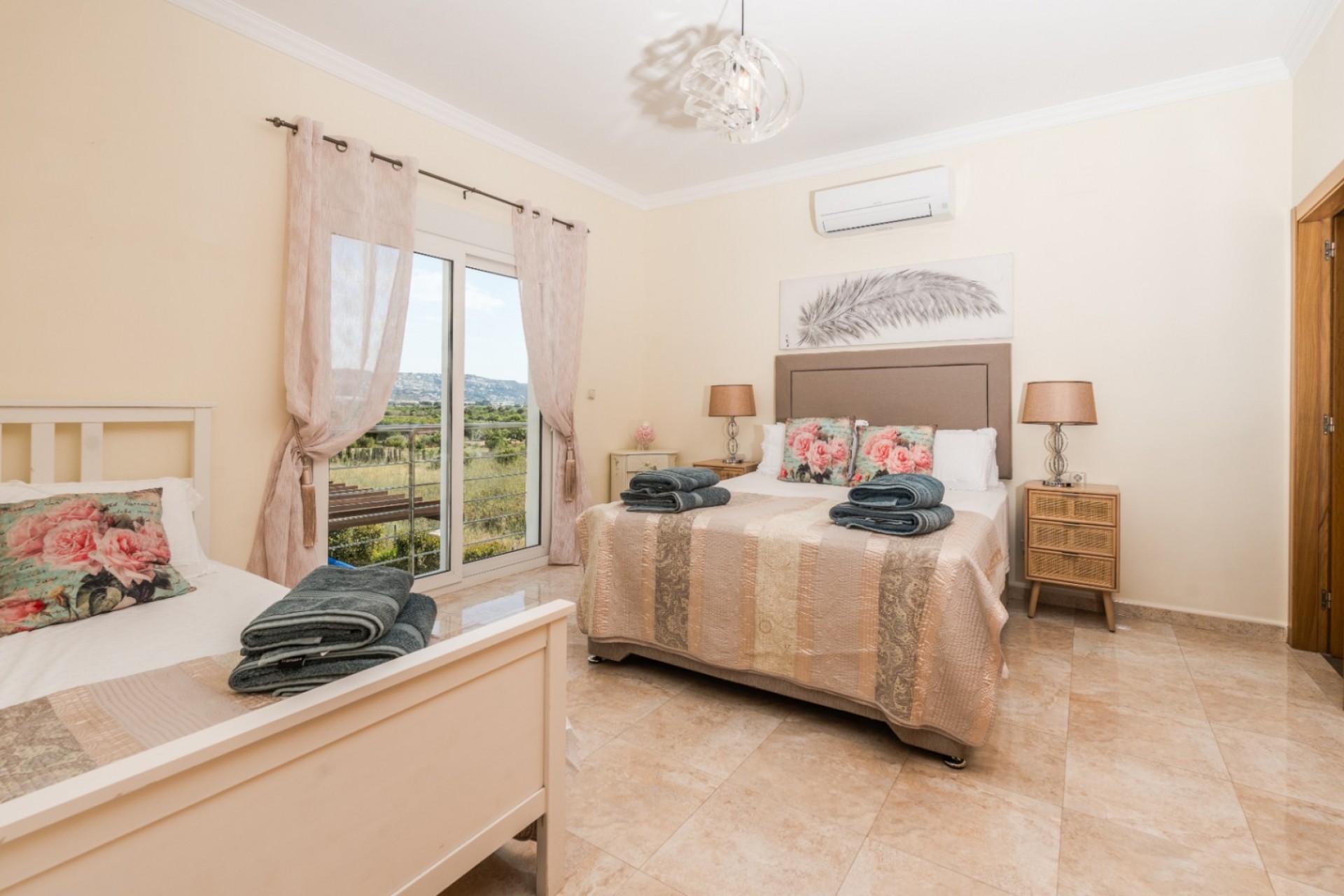 Resale - Villa -
Jávea - Costa Blanca
