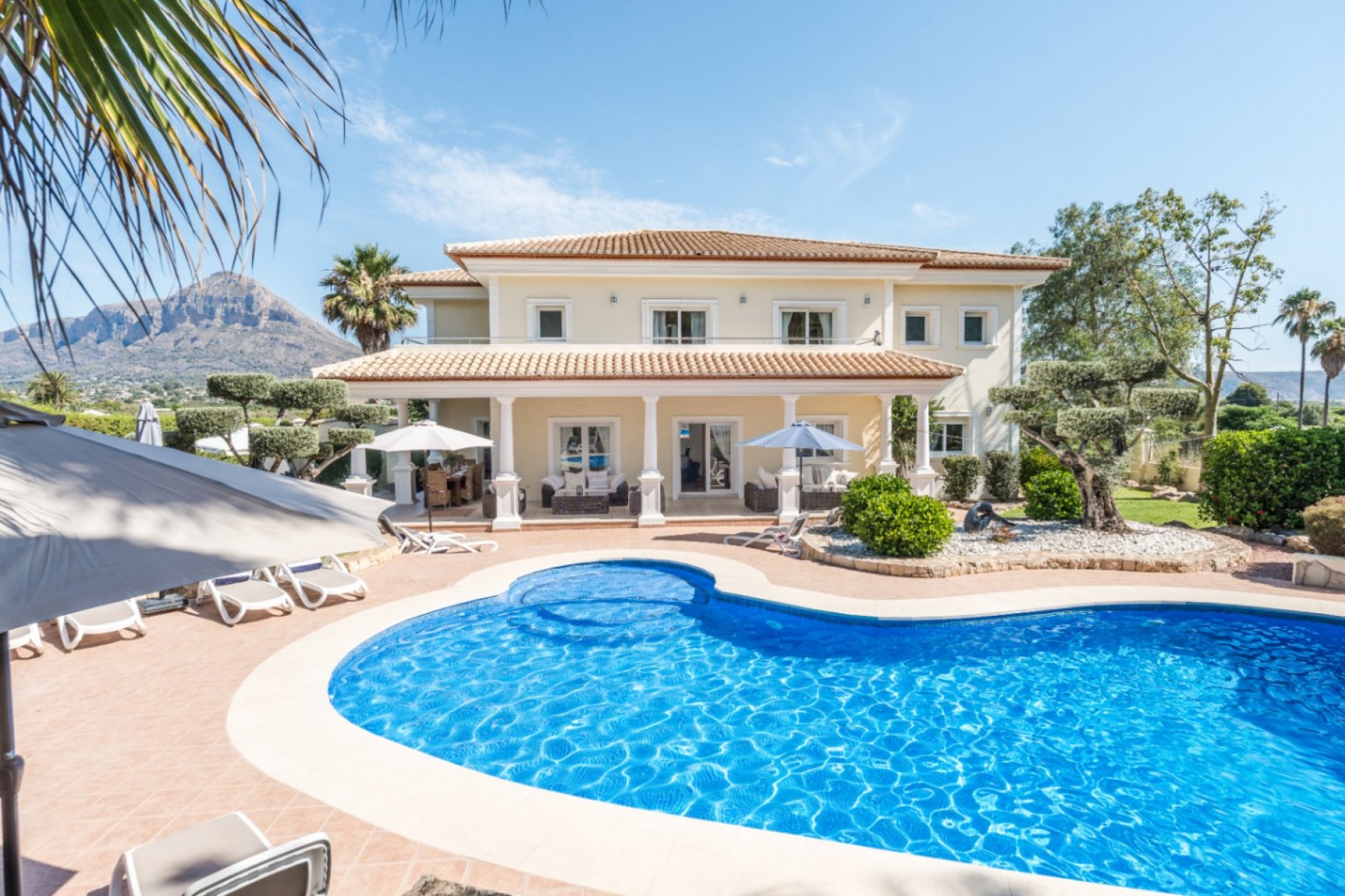 Resale - Villa -
Jávea - Costa Blanca