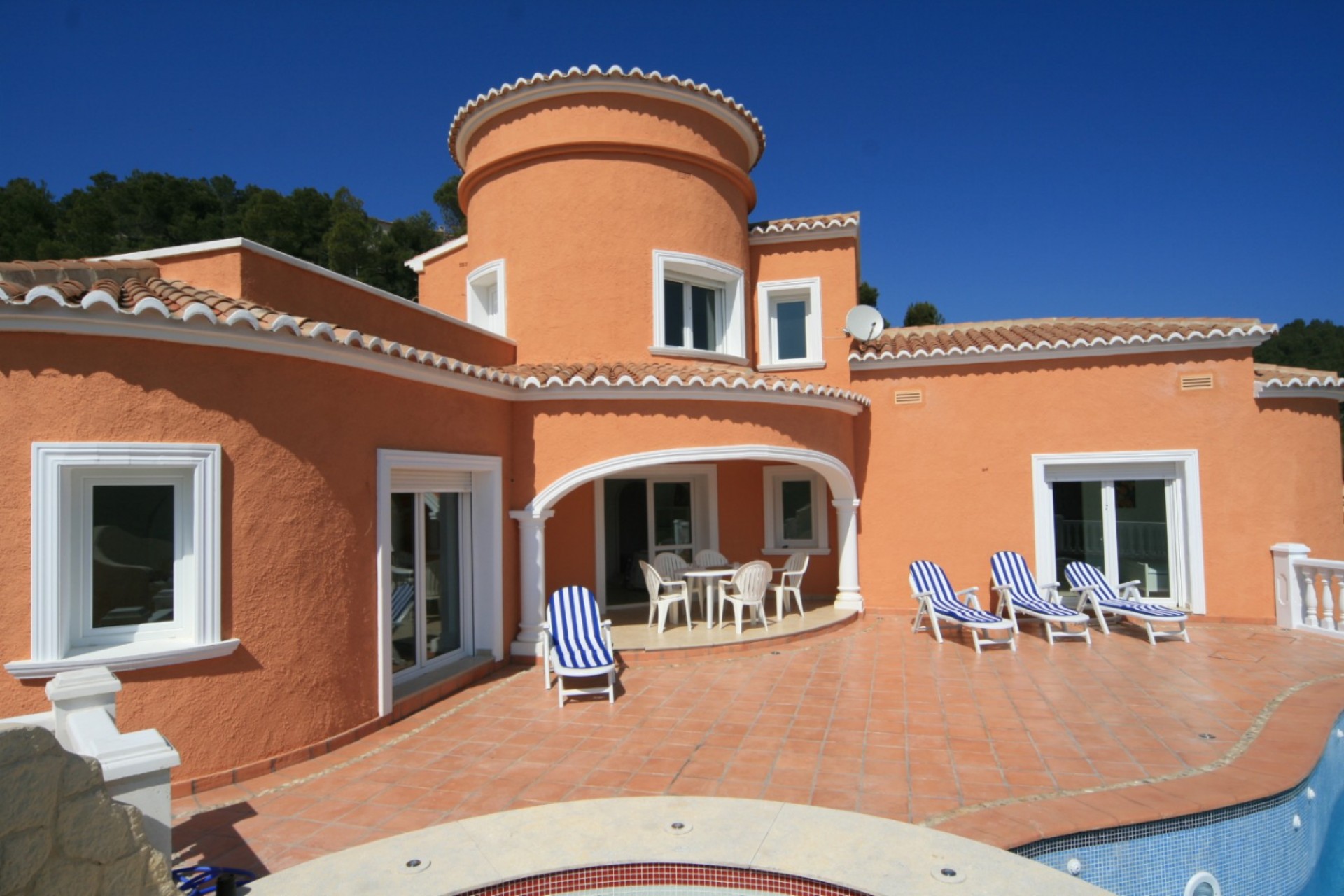 Resale - Villa -
Jávea - Costa Blanca