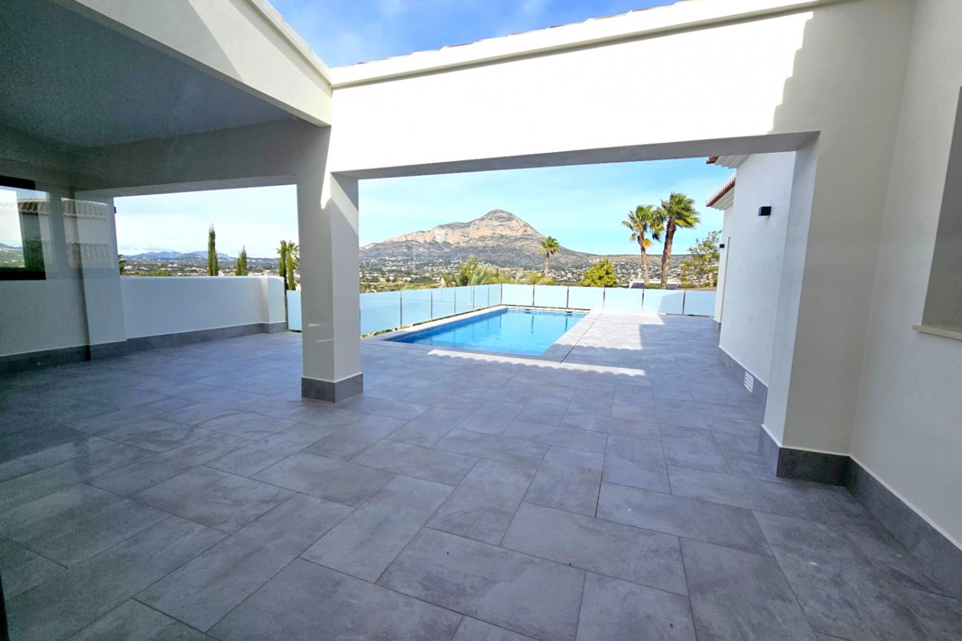 Resale - Villa -
Jávea - Costa Blanca