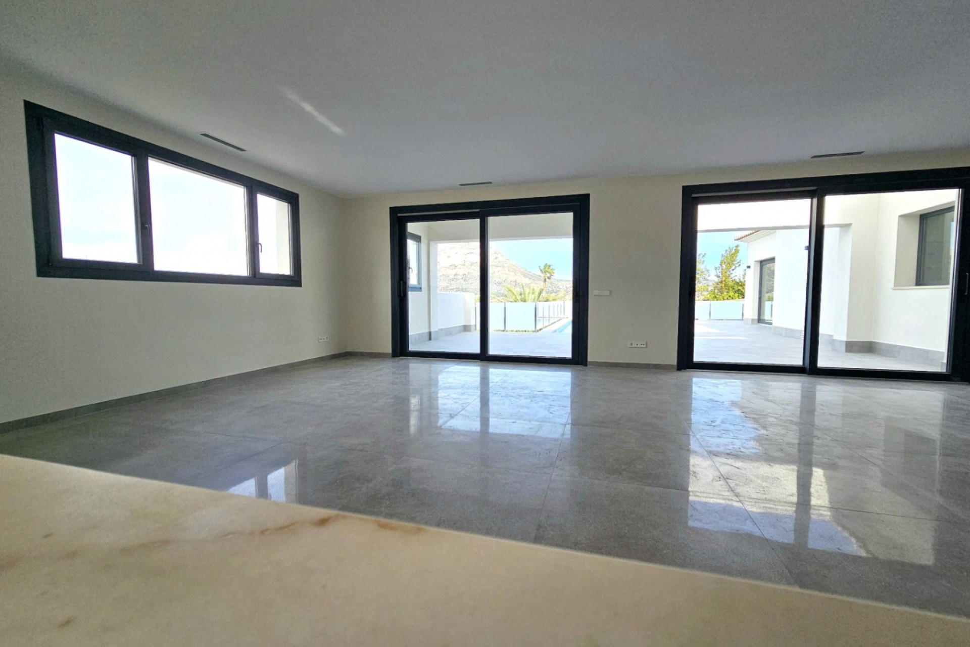 Resale - Villa -
Jávea - Costa Blanca