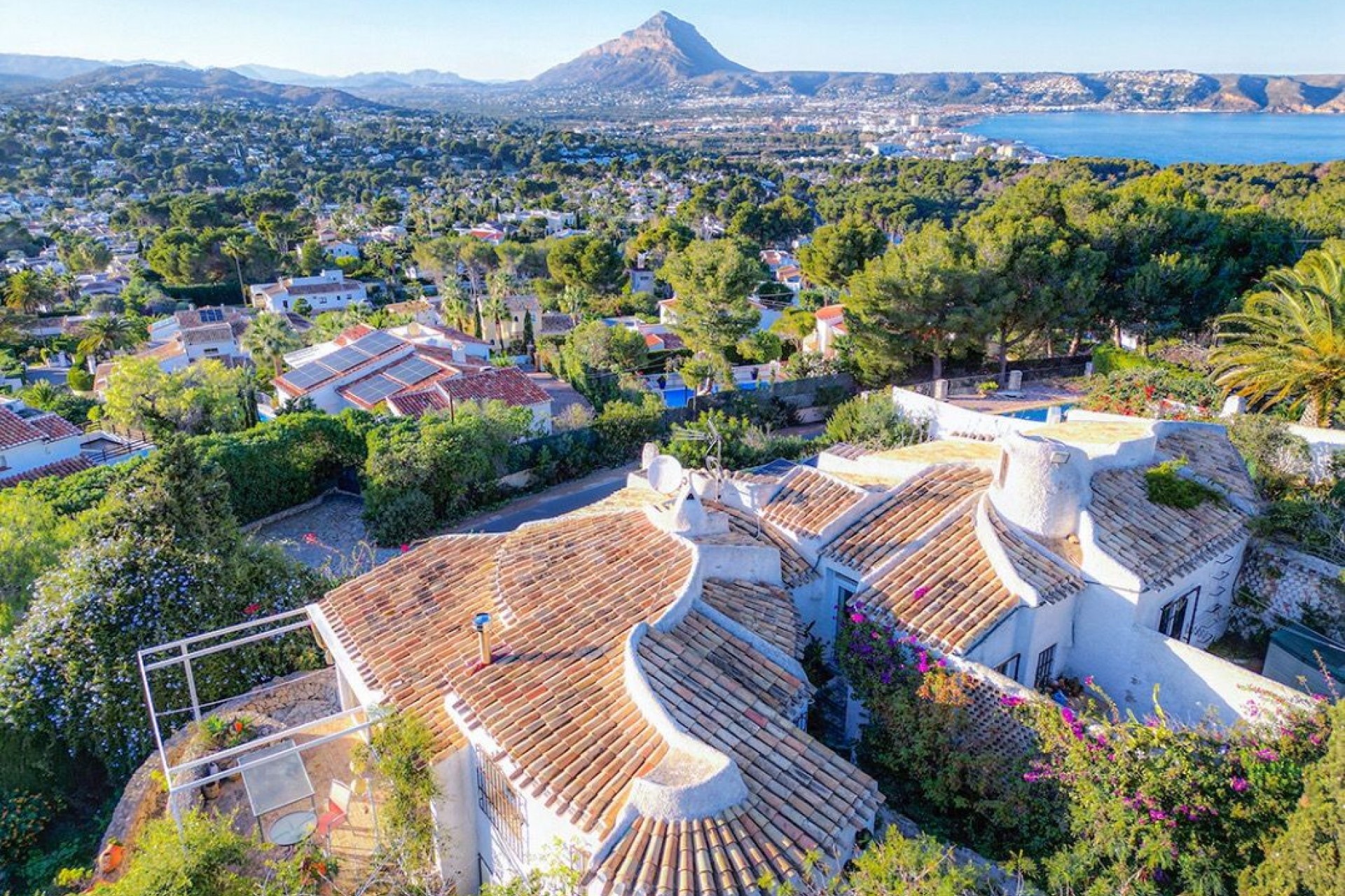 Resale - Villa -
Jávea - Costa Blanca