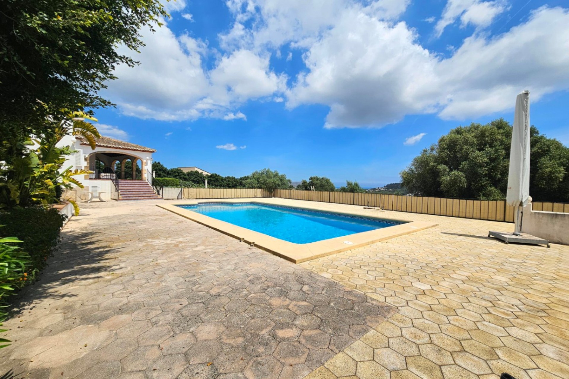 Resale - Villa -
Jávea - Costa Blanca