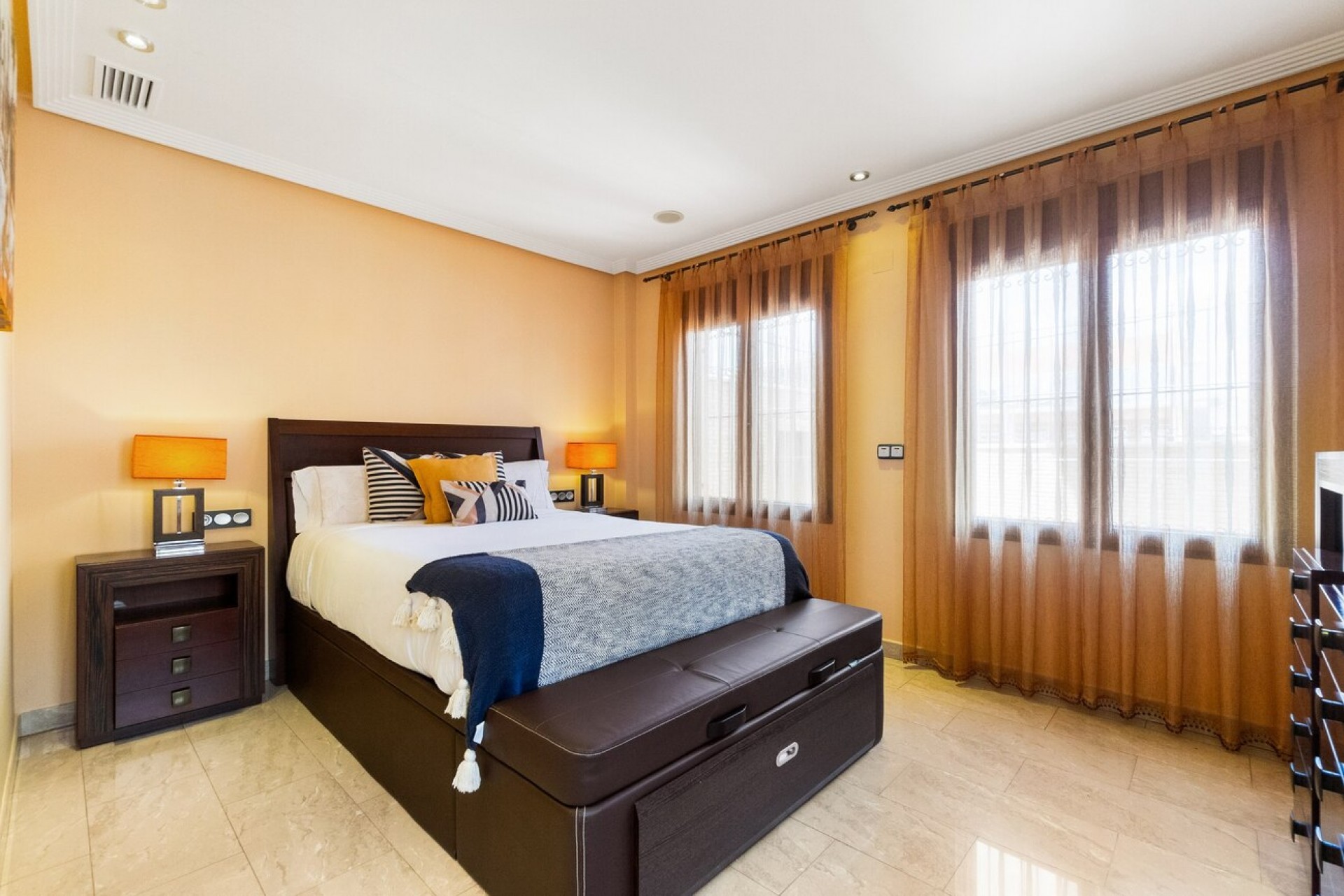 Resale - Villa -
La Aparecida - Costa Blanca