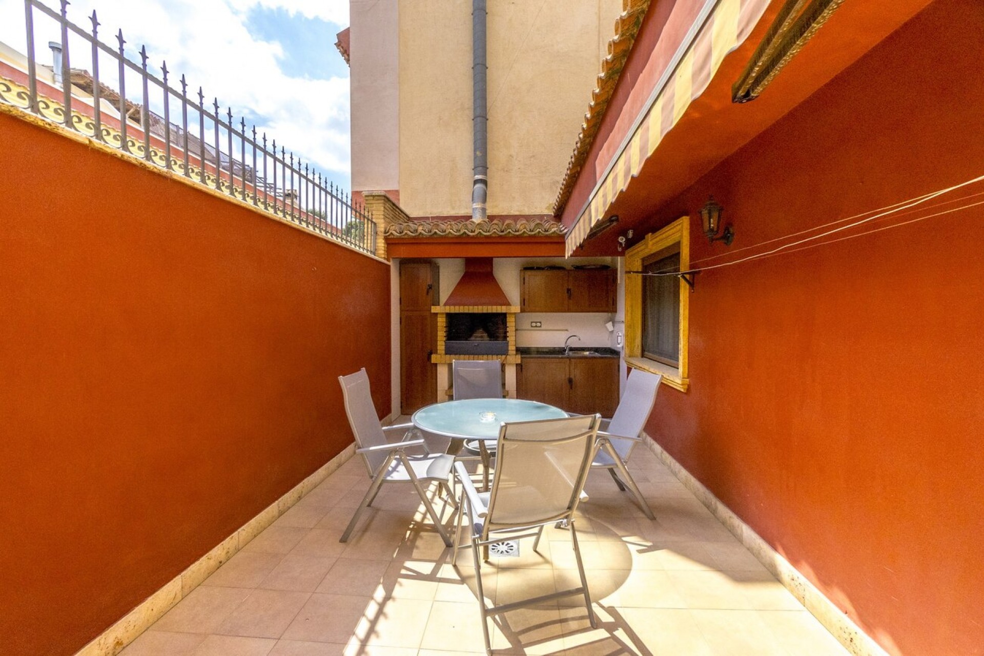 Resale - Villa -
La Aparecida - Costa Blanca