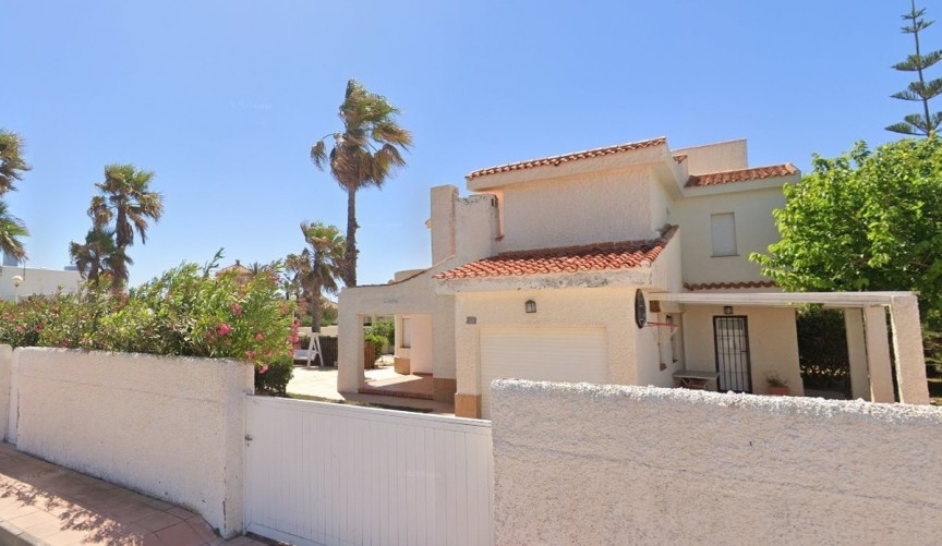 Resale - Villa -
La Manga del Mar Menor - Costa Calida