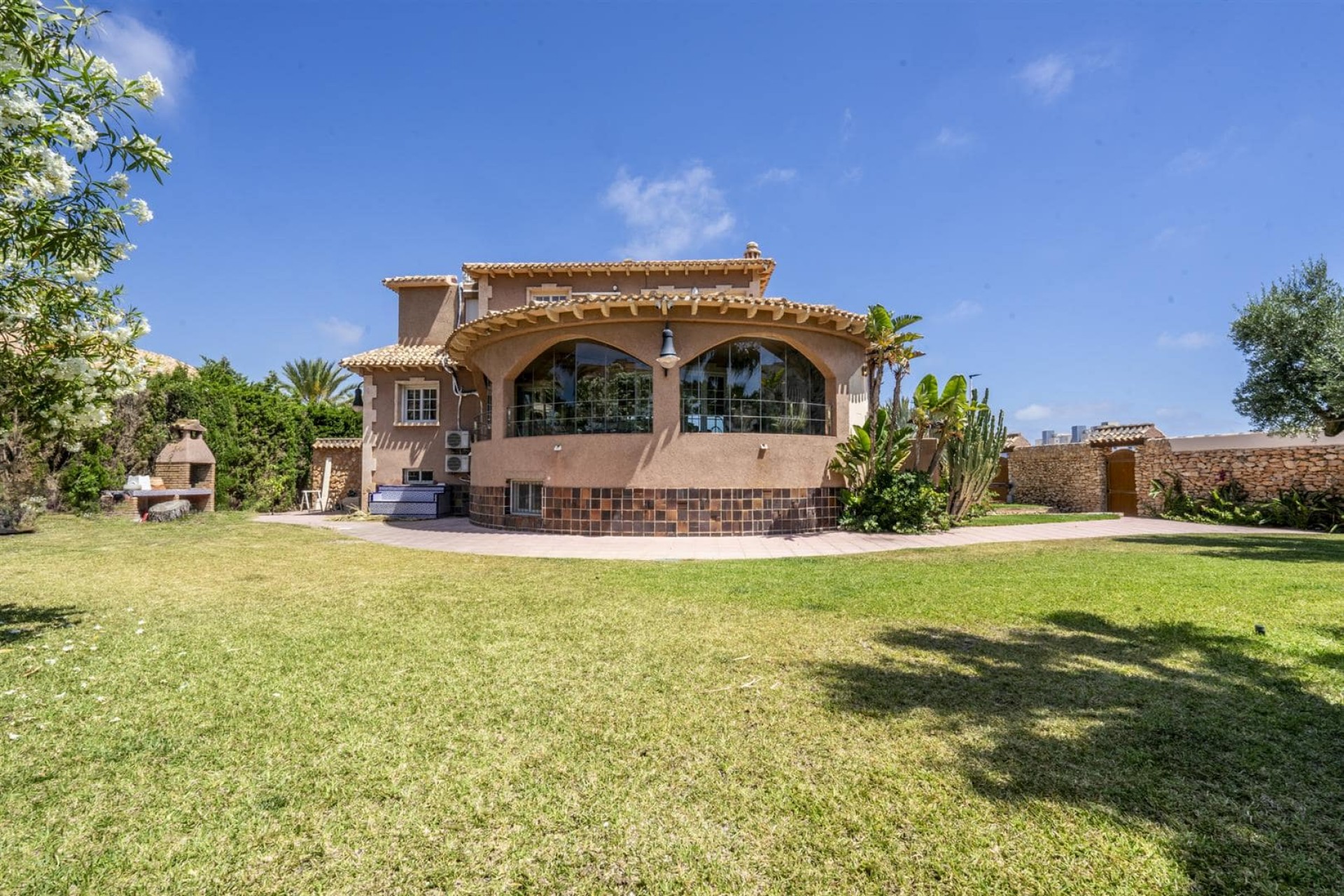 Resale - Villa -
La Manga del Mar Menor - Costa Calida