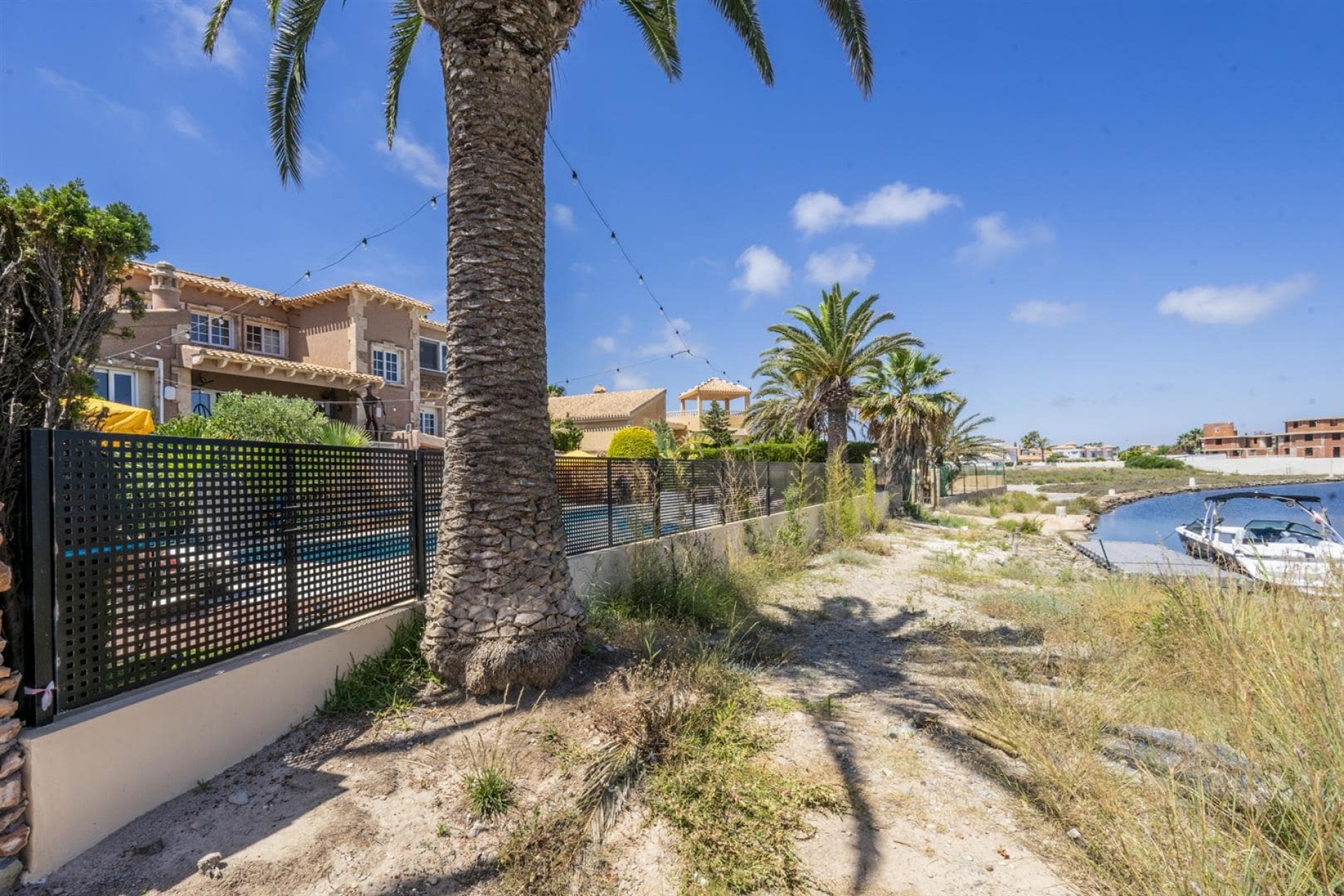 Resale - Villa -
La Manga del Mar Menor - Costa Calida