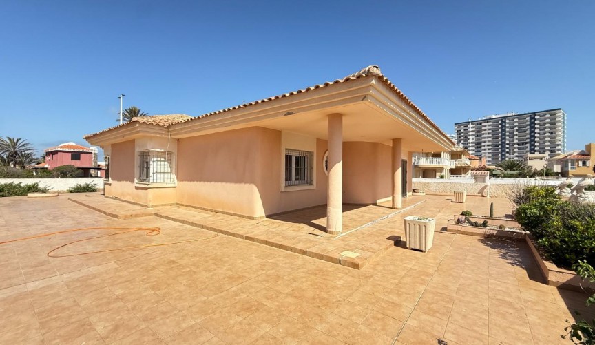 Resale - Villa -
La Manga del Mar Menor - Playa Del Galán