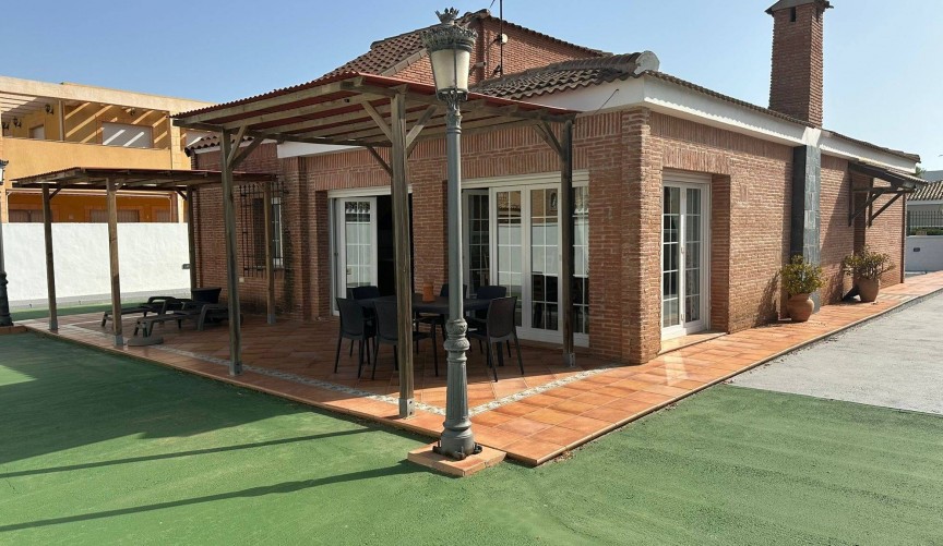 Resale - Villa -
La Manga del Mar Menor - Playa Principe