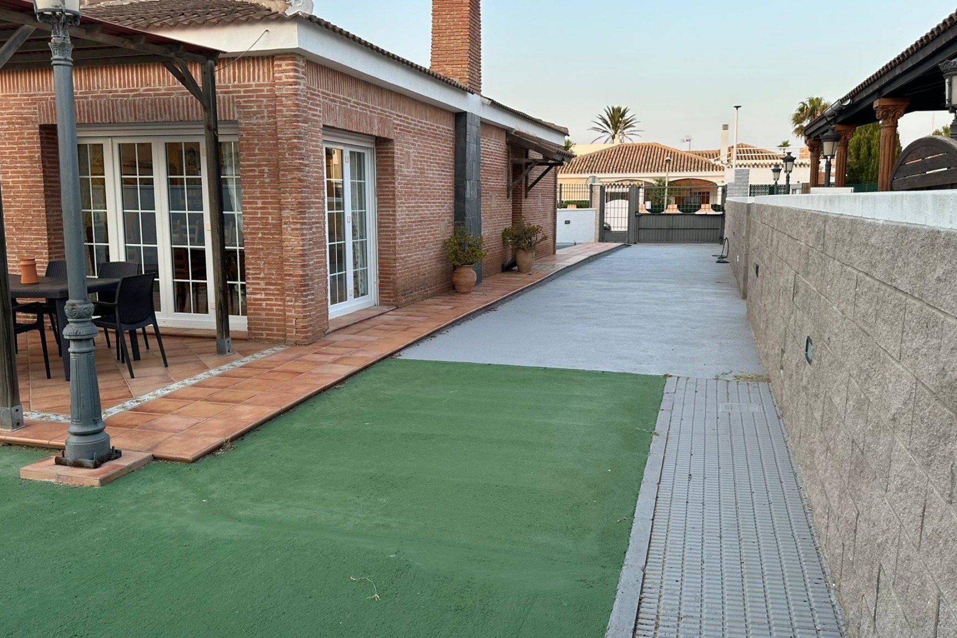 Resale - Villa -
La Manga del Mar Menor - Playa Principe