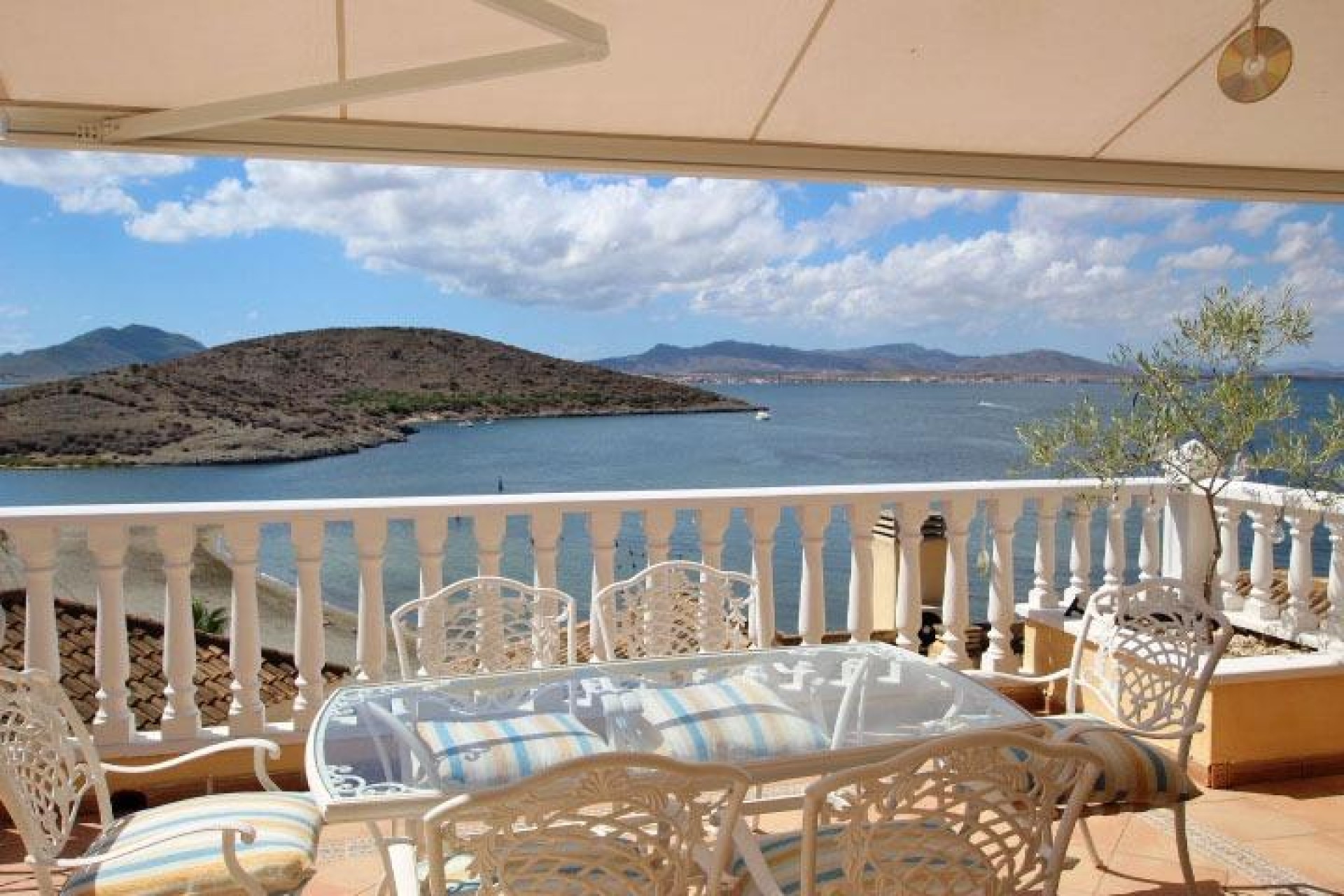 Resale - Villa -
La Manga del Mar Menor - Villa Romana