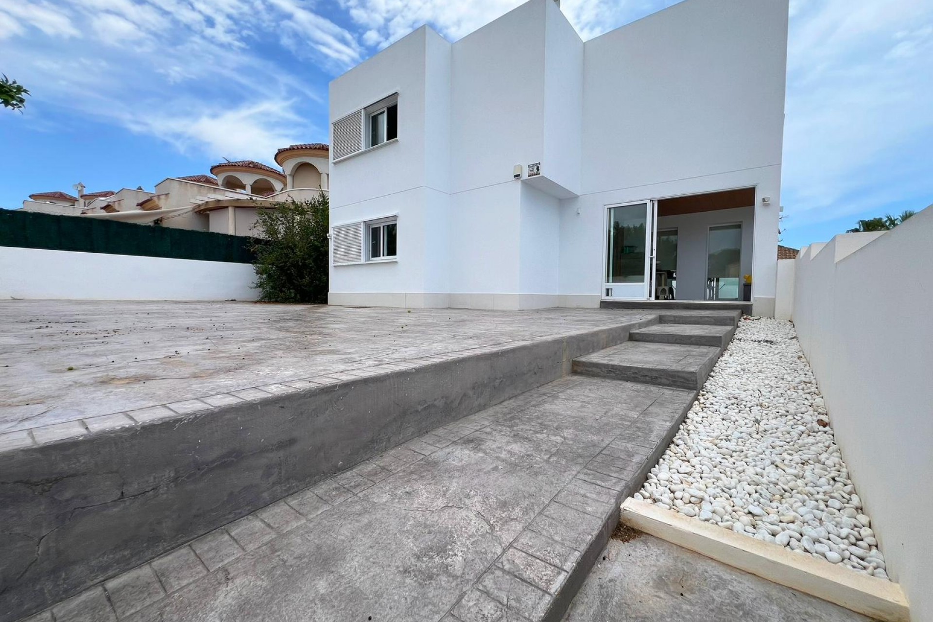 Resale - Villa -
La Marina - Costa Blanca