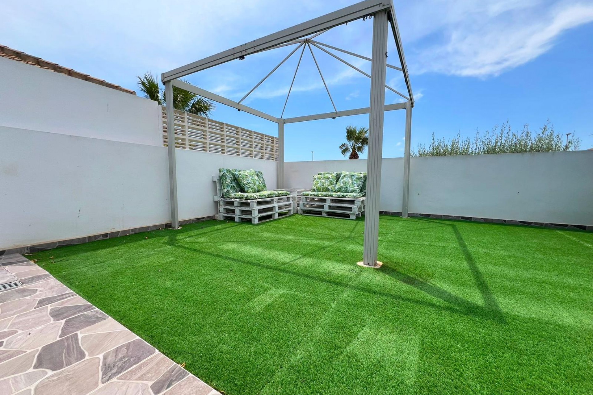 Resale - Villa -
La Marina - Costa Blanca