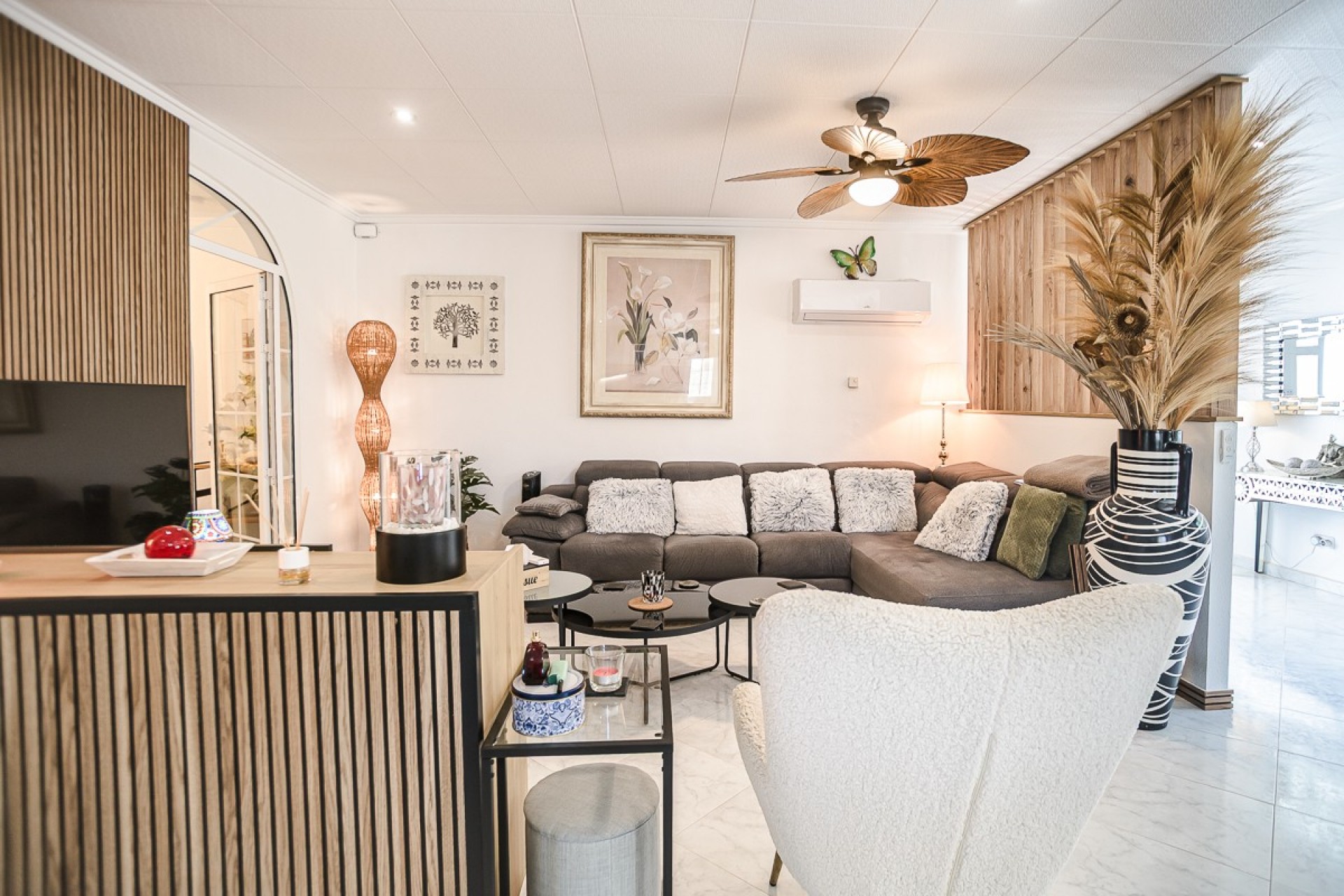 Resale - Villa -
La Marina - Costa Blanca