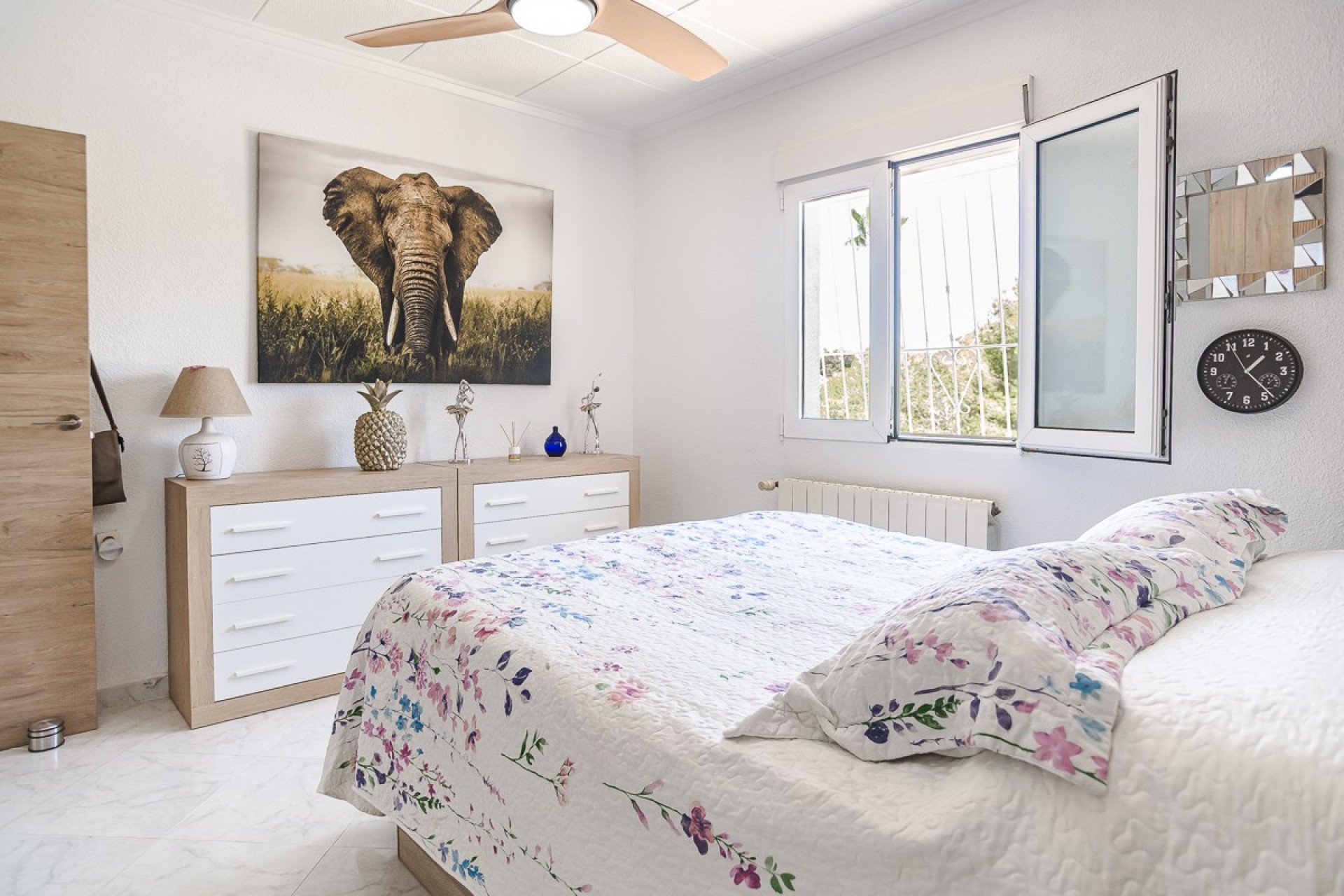 Resale - Villa -
La Marina - Costa Blanca