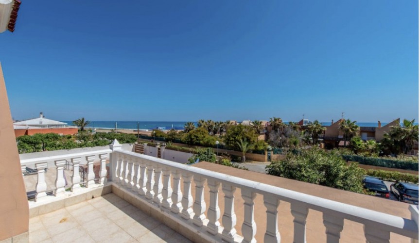 Resale - Villa -
La Mata - Costa Blanca