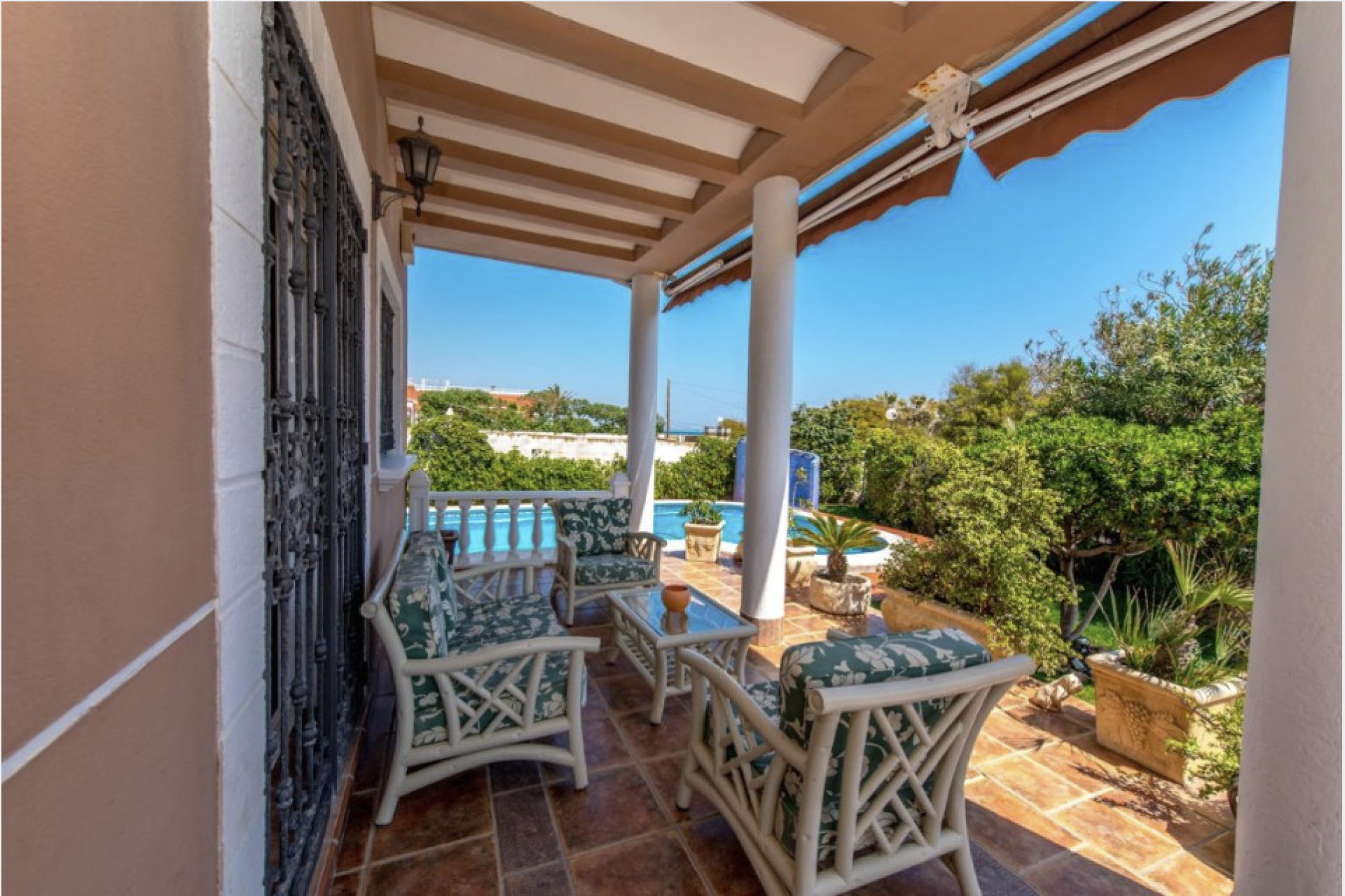 Resale - Villa -
La Mata - Costa Blanca