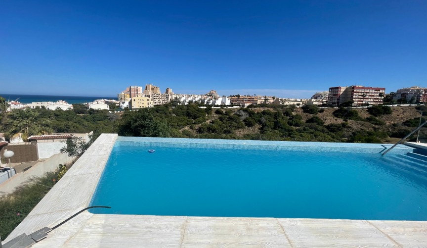Resale - Villa -
La Mata - Costa Blanca