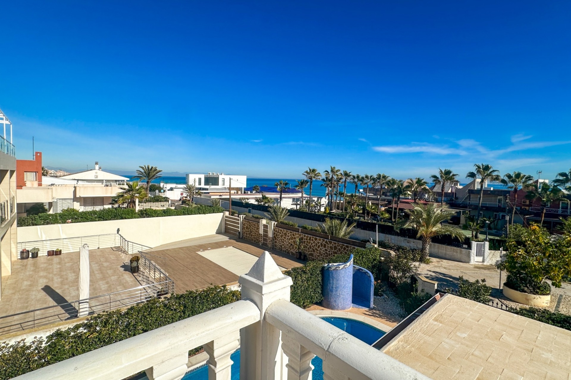 Resale - Villa -
La Mata - Costa Blanca