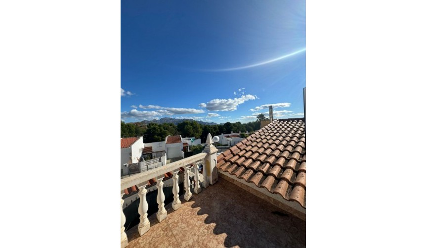 Resale - Villa -
La Nucía - Costa Blanca