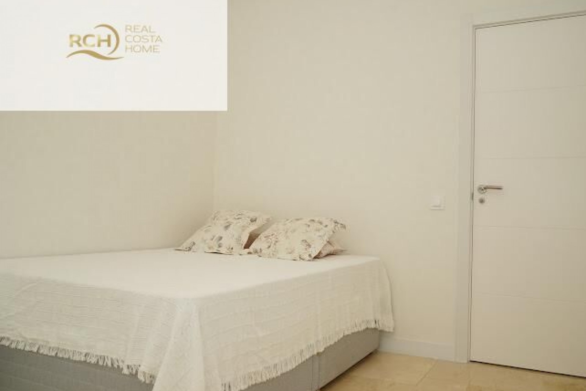 Resale - Villa -
La Nucía - Montebello - Nou Espai