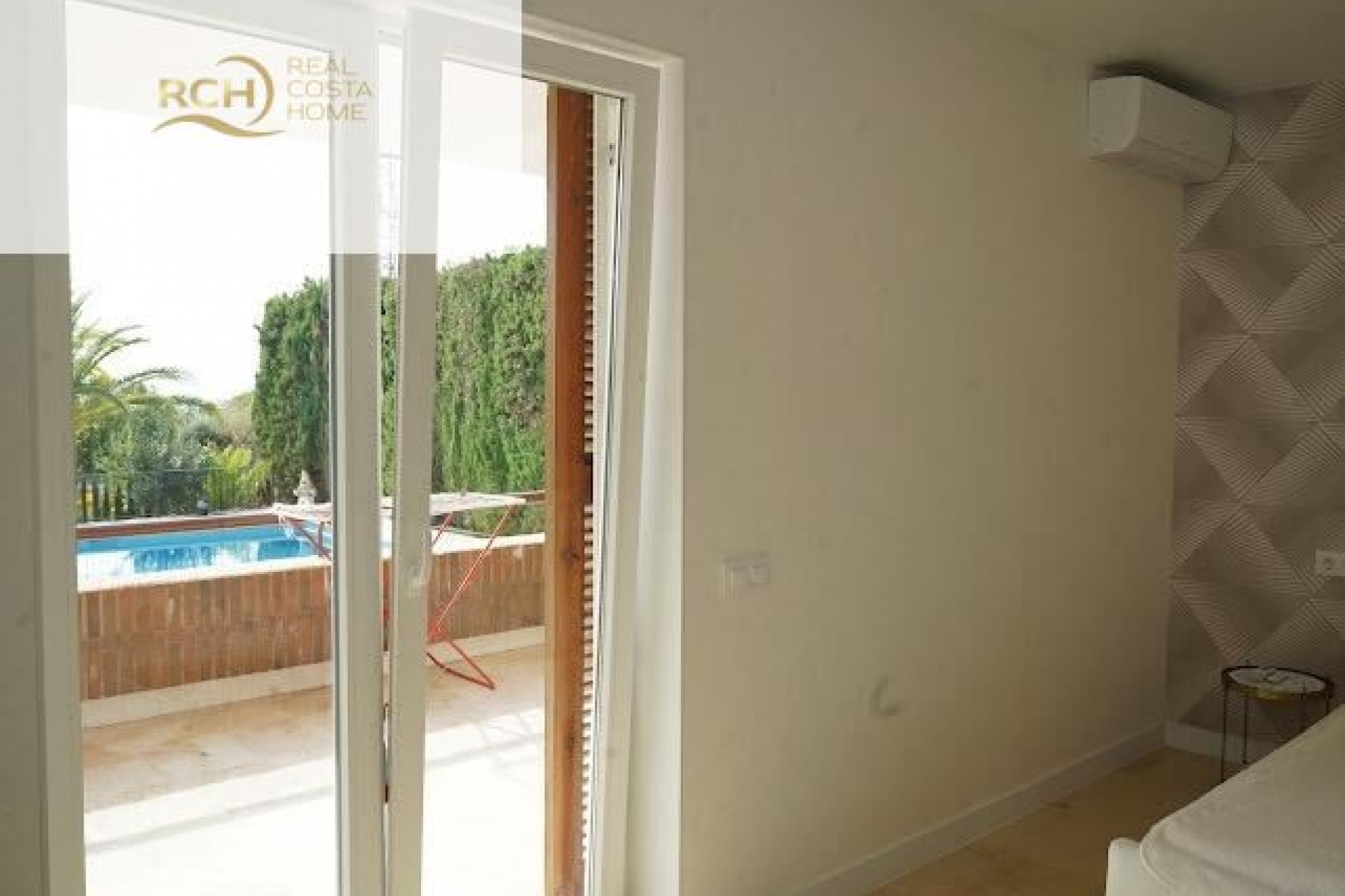 Resale - Villa -
La Nucía - Montebello - Nou Espai