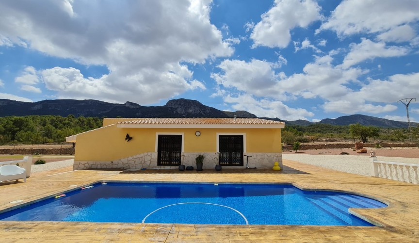 Resale - Villa -
La Romana - Inland