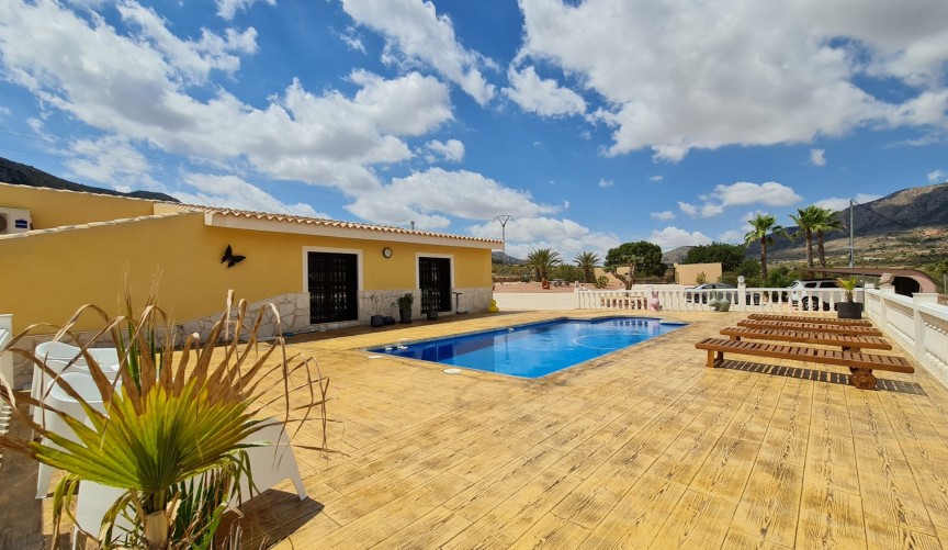 Resale - Villa -
La Romana - Inland