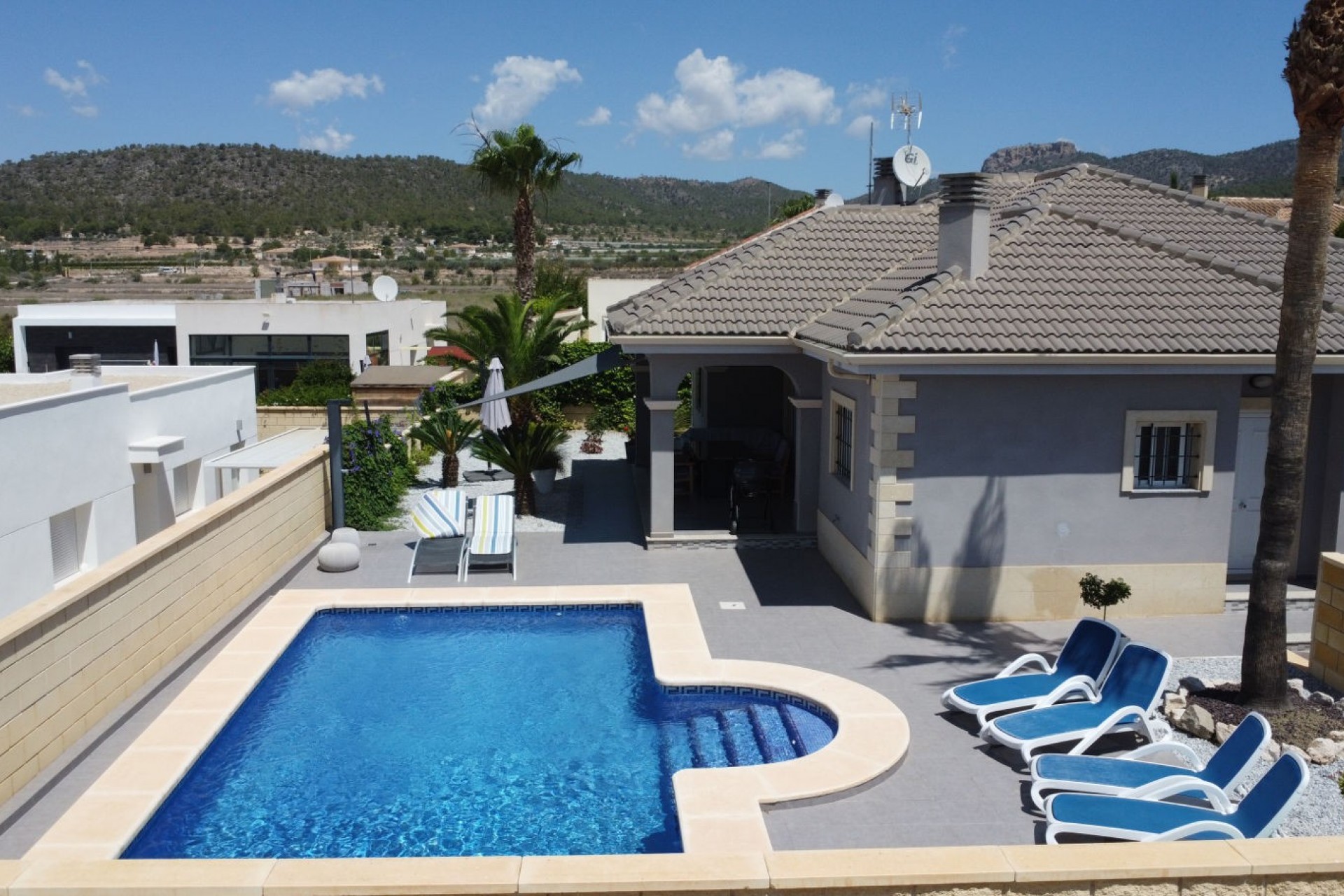 Resale - Villa -
La Romana - Inland