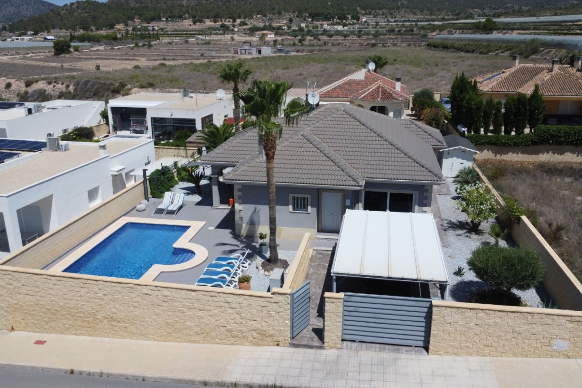 Resale - Villa -
La Romana - Inland