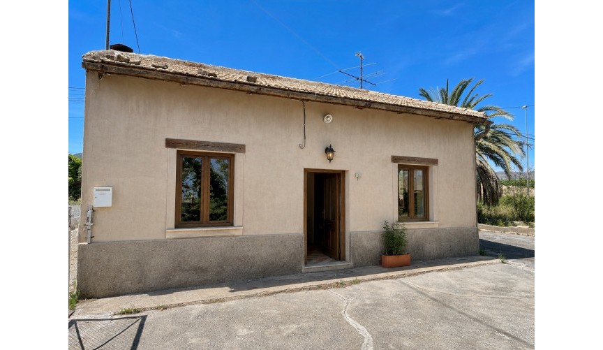 Resale - Villa -
La Romana - Inland