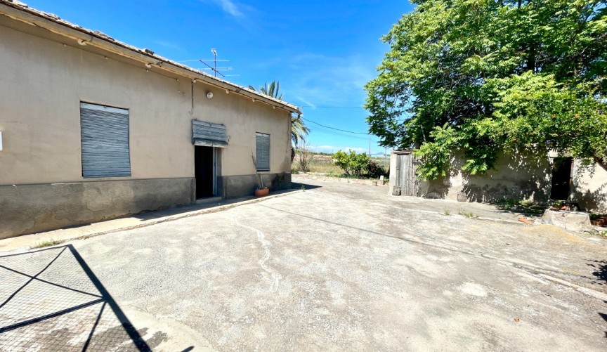 Resale - Villa -
La Romana - Inland
