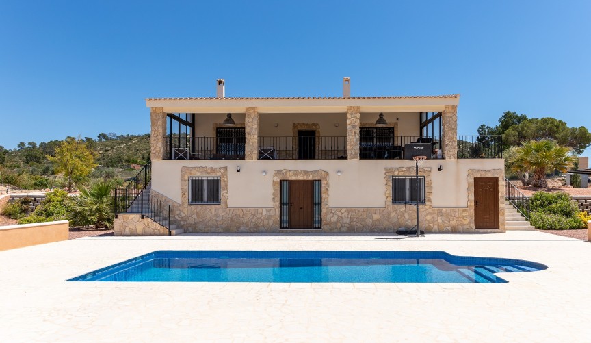 Resale - Villa -
La Romana - Inland