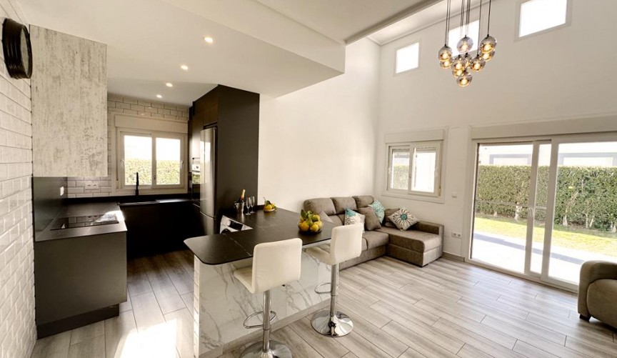 Resale - Villa -
La Torre Golf Resort - Inland