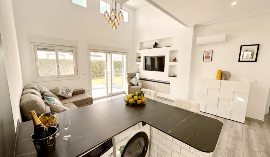 Resale - Villa -
La Torre Golf Resort - Inland