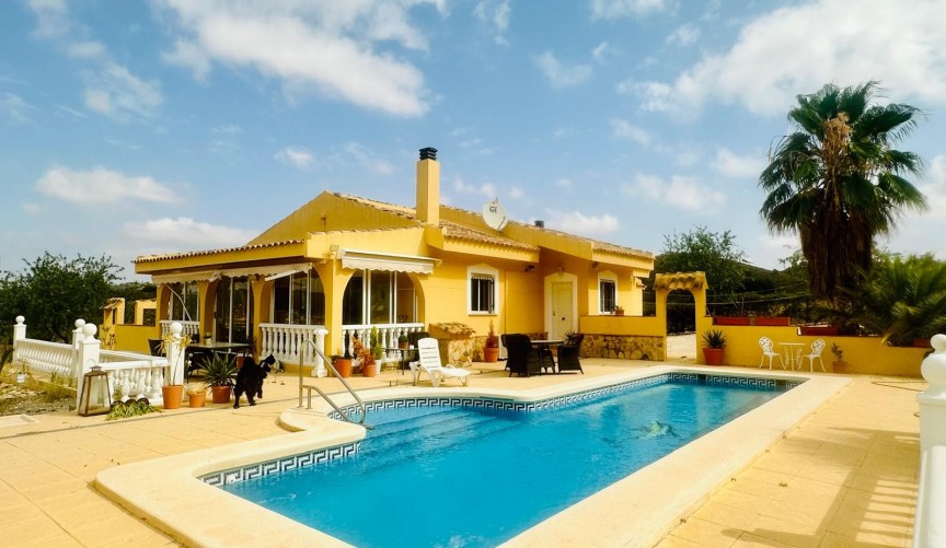 Resale - Villa -
La Zarza - Inland